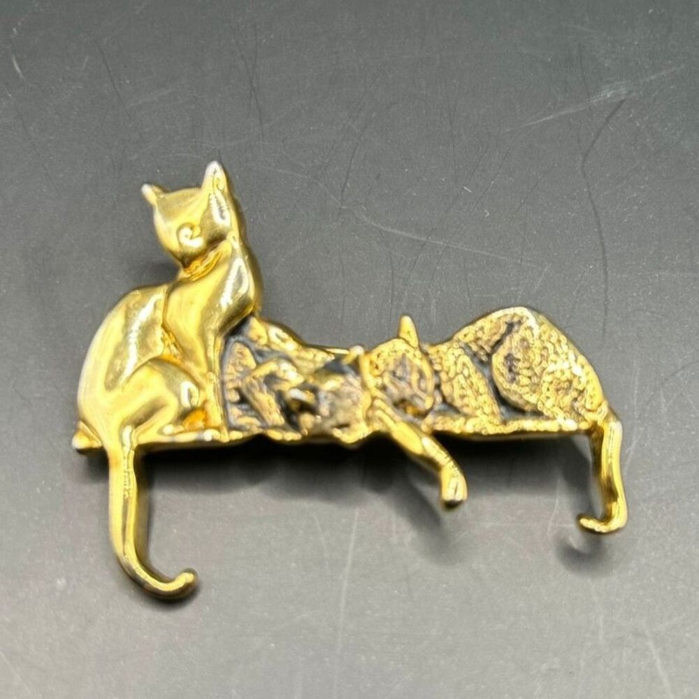 Vintage Brooch Cats Kittens on Ledge Gold Tone